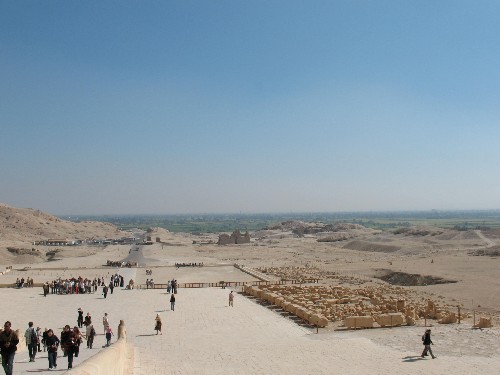 Вид с храма Хадшипсут