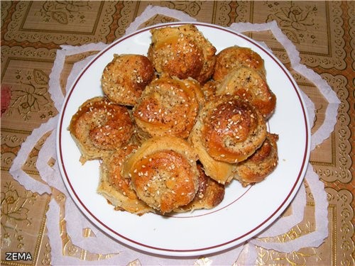 БУЛОЧКИ С ИЗЮМОМ И ОРЕШКАМИ - 3