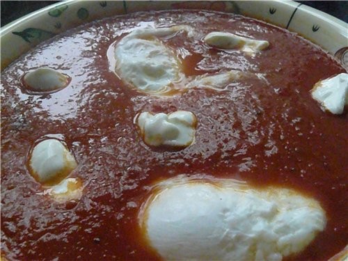 Делала на днях опять Луково-томатный суп с пошированными яйцами