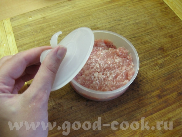 Мясные гамбургеры с овощами и сыром Ингредиенты: &#9632; 600 г свинины (или телятины) &#9632; 1 лук... - 3
