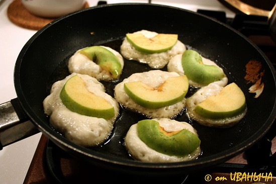 Оладышки с яблоками … очень вкусно - 5