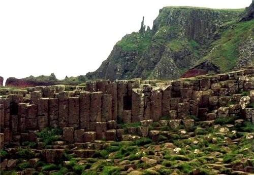 Giant&#39;s Causeway- доро&#769;га гига&#769;нтов — местность, где находятся около 40 000 соединенн... - 3