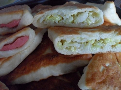 Пирожки с капустой Тесто: Сделать опару из дрожжей, молока, сахара, муки