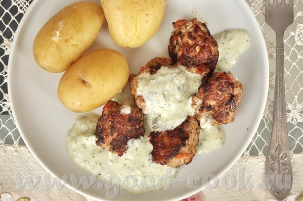 Котлетки из индейки с сыром и перцем Сувлаки из курицы Гювеч с цыплёнком в духовке Куриные грудки в...