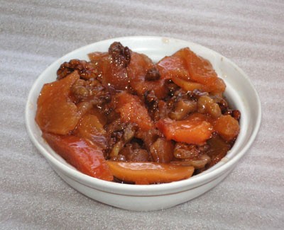 Варенье из айвы с орехами