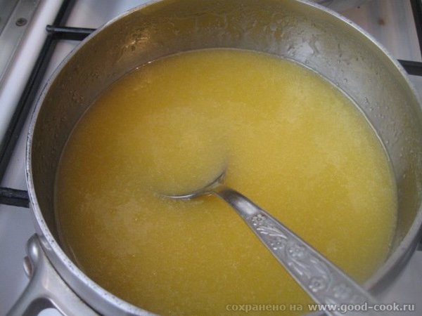 и помещаем все это в ковшик (кастрюльку), ставим на огонь и прогреваем, помешивая, пока не растопится масло - 2