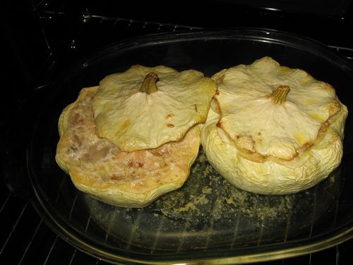 Горшочки из патиссонов начинка: куриное мясо, лук, внутренность патиссона, грибы, сливки