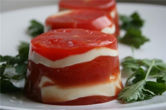 закуска из сыра и помидоров