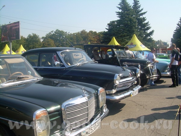 Выставка рэтро-автомобилей - 5