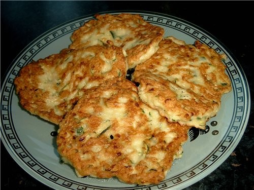 ОЛАДИКИ ИЗ КАБАЧКОВ (ЦУККИНИ)
