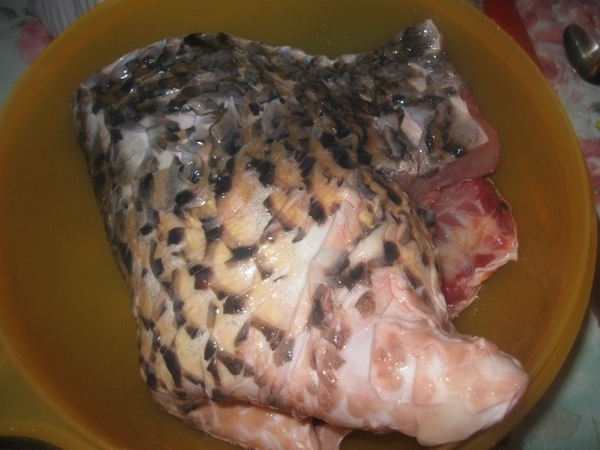 ЖАРЕНЫЙ КАРП ПОД ОВОЩНОЙ ПОДЛИВОЙ Сочная вкусная рыбка с подливой из лука, моркови и томатного соус... - 2