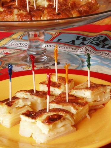 Рецептом этой популярной испанской тапас(закуски) поделилась со мной Иринка (Jelly)