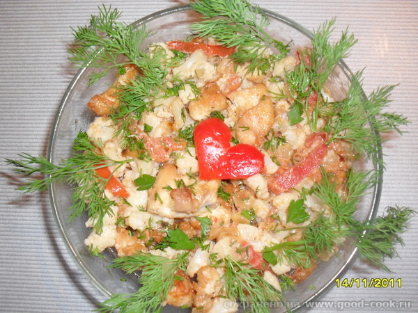 Курица с цветной капустой и помидорами