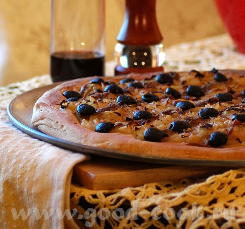 Это одна из вариаций классической итальянской пиццы, родилась эта пицца в Нице