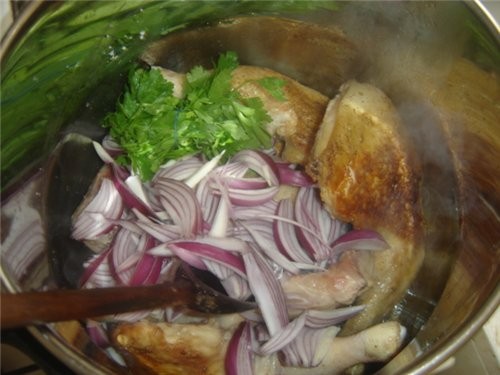 Пред тем как начинаем заниматся кус-кусом,приготовим курицу с соусом (я делала с окорочками) - 3