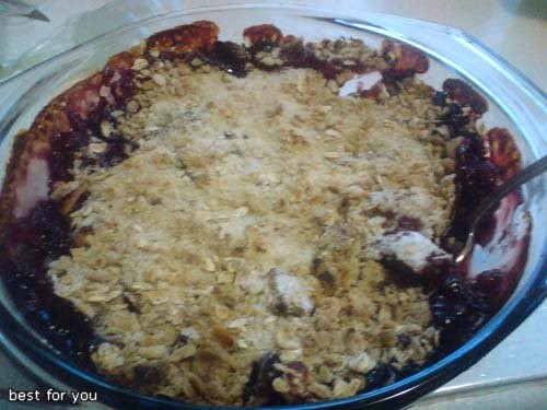 КРАМБЛЬ С ЯБЛОКАМИ И КЛЮКВОЙ 1/4 чашки муки 1/2 чашки овсянки 1/3 чашки сахара щепотка соли 55 гр х...