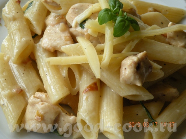 ПЕННЕ С КУРИЦЕЙ В СЛИВОЧНОМ СОУСЕ Грудинку курицы режим на мелкие кусочки, лук тоже режим на мелкие... - 2