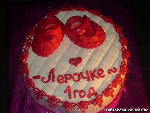 торт с короной и туфельками торт с пинетками - 3