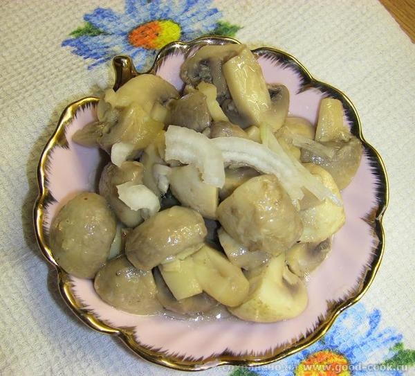 На праздничный ужин приготовила в мультиварке картошечку с мясом и травами, настругала салатик "Поч... - 2