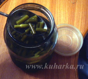 Сегодня открыла баночку с маринованными стрелками чеснока Вкуснотища