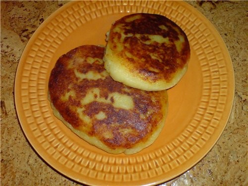 Картофельные блинчики(пирожки) с капусткой и грибами 6-7 средней велечины картошки(отварить в мунди...