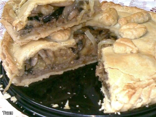 Пирог с мясом,грибами и баклажаном Тесто: 150 г сл - 2