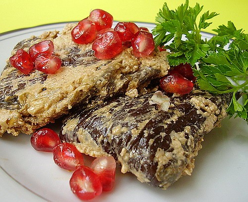 Баклажаны с орехами