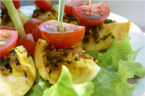 Предлагаю вашему вниманию очень лёгкий и вкусный вариант закуски, который никого не оставит равноду...