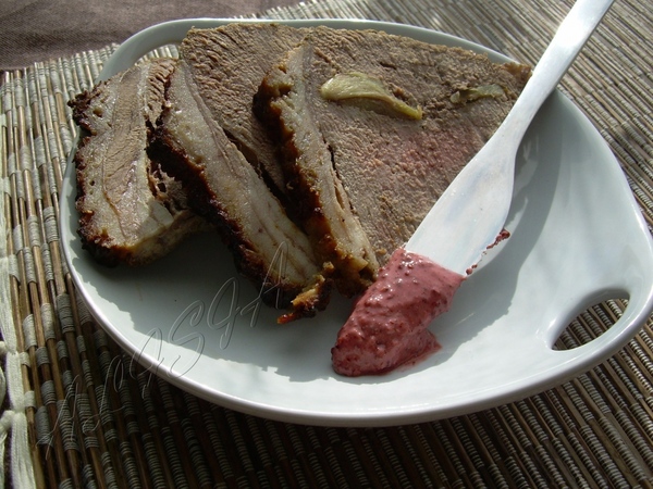 Для приготовления этого мяса нам понадобится глиняный горшок или чугунная посуда типа гусятницы с к... - 2