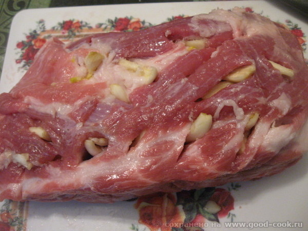 Берем кусок мяса любого (у меня свиная шея- мясо у нее нежное и мягкое) - 2