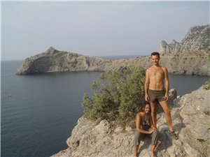 догадайтесь, кто приклеиный а кто был изначально