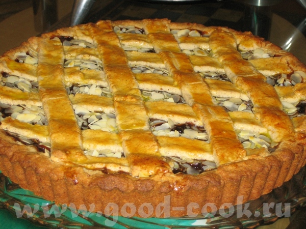 .Наконец таки я принесла должок, кучу благодарностей. Леночке- за « Linzer Torte» - Пирог из Линца...