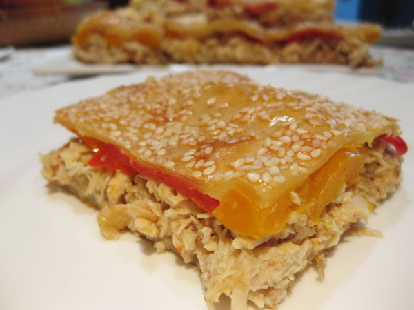 Пирог с курицей и сладким перцем
