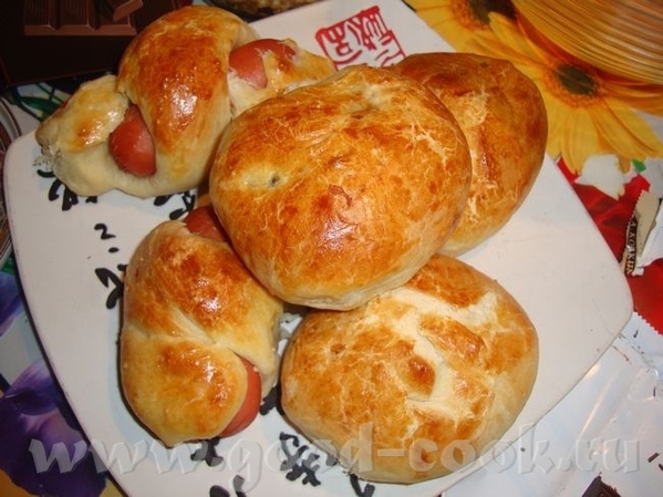 Я вам булочки принесла страшные но вкусные