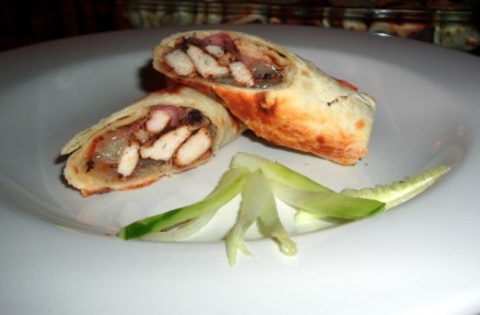 Рулетики с сумаком были слегка суховаты,на наш вкус,мы просто любим все сочное или с соусами - 2
