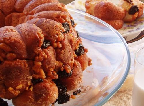А вот вам вкусненького,ням ням няааамушки