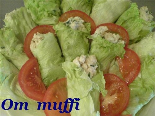 ЗАКУСКА ИЗ СЫРА, ЯБЛОК И ОРЕХОВ СЕЛЬДЬ МАРИНОВАННАЯ На горячее было: СВИННЫЕ РУЛЕТИКИ С ГРИБАМИ И С...