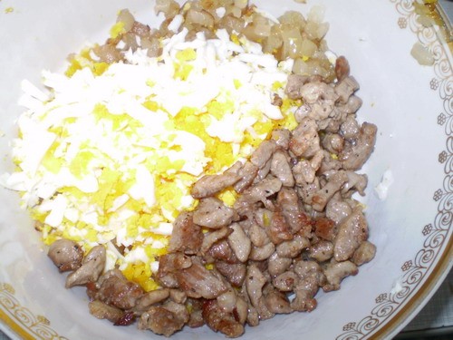 Конвертики ассорти Начинка: 50 г сала 1 большая луковица 1 б мяса криля 200 г мяса 2 вареных яйца с... - 5