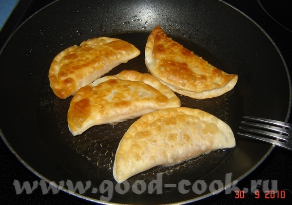 Empanada Murciana Красный перец -1 Крутое яйцо -2 бокал вина (белого) Стакан оливкового масла 300 г... - 4