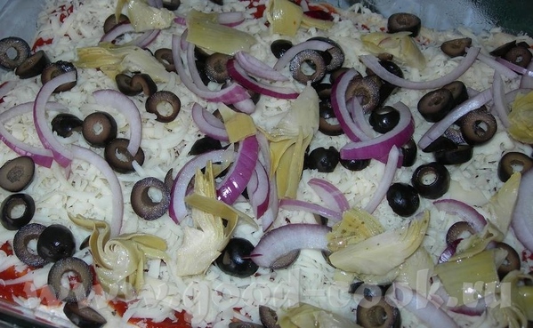 запихала скромненькую(анти грипповую пиццу ) в духовку