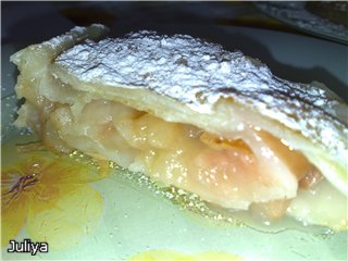 а я штрудель сделала с яблоками