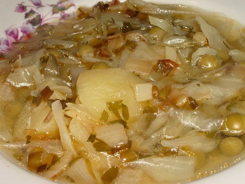 У нас сегодня ОВОЩНОЙ СУП (с белокочанной капустой и зеленым горошком) Закуска под громким название...