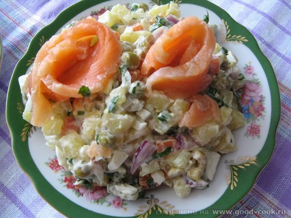 Салат с семгой