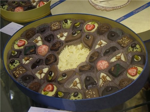 Это тоже продукция фабрики Красный Октябрь Это кондитерские изделия авторской работы