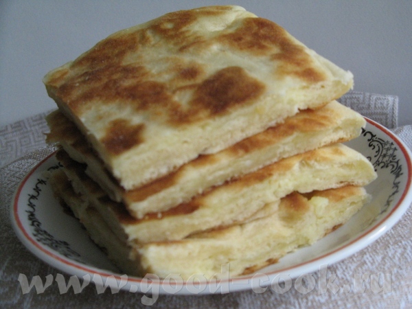 Девочки, угощайтесь хачапури