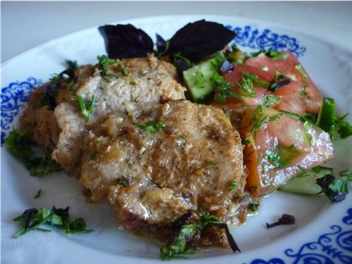 Девочки, напитками вы уже напились, теперь угощайтесь очень вкусным мяском - 6
