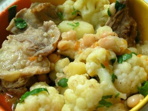 Львица У нас на севере курицу с брусникой, А я бруснику свежую вообще ни разу не пробовола