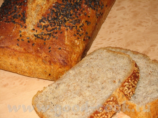 Сегодня у нас ржаной с парой ложек отрубей,посыпала одну буханку белым кунжутом,другую-черным
