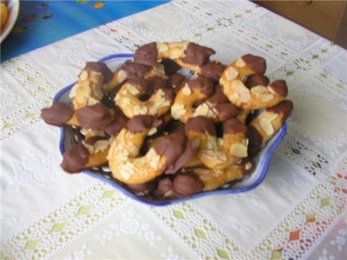К Рождеству и не только 1 яйцо, 200гр Marzipan- Rohmasse, 100 гр сах пудры, 1 ч ложечка корицы (Zim...