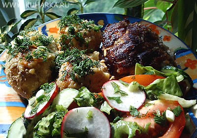 Вкусные у вас посиделки Насмотрелась сегодня на фотки и сварганила себе вот такой обед: вчерашняя з...
